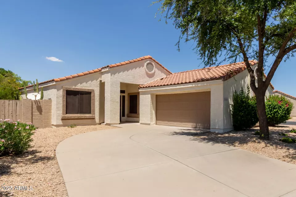 Exterior - 8628 W Maui Ln, Peoria, AZ 85381 photo 6 of 14