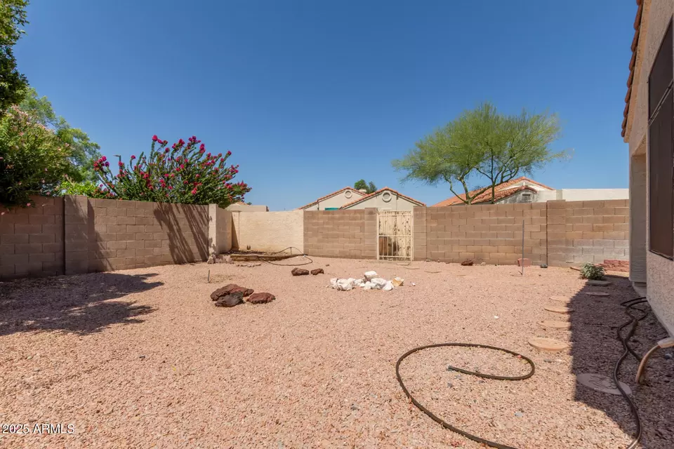 Exterior - 8628 W Maui Ln, Peoria, AZ 85381 photo 11 of 14