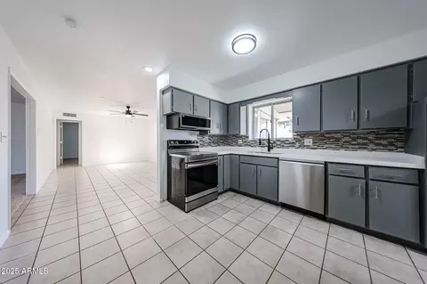 Kitchen - 6449 Ellis St, Mesa, AZ 85205 photo 3 of 4