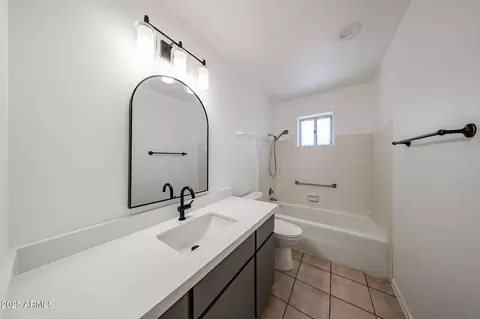 Bath - 6449 Ellis St, Mesa, AZ 85205 photo 1 of 2