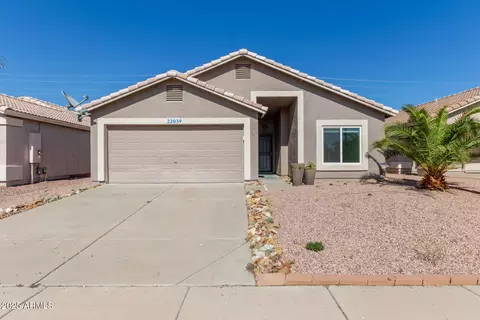 22039 N 35th Dr, Glendale, AZ 85310