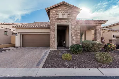 2065 N Red Clf, Mesa, AZ 85207