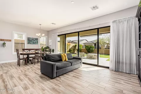 2065 N Red Clf, Mesa, AZ 85207 photo 8