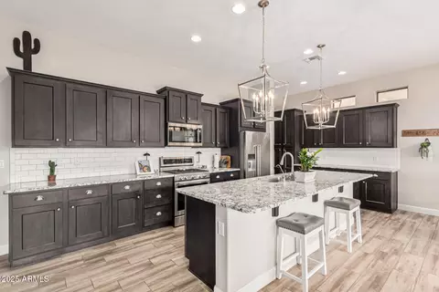 2065 N Red Clf, Mesa, AZ 85207 photo 4
