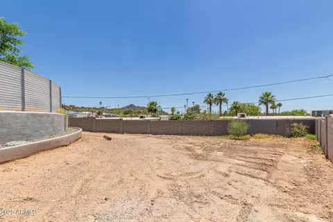 Exterior - 1545 E Christy Dr, Phoenix, AZ 85020 photo 5 of 10