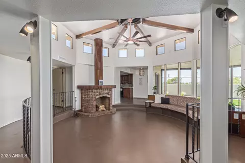 Living - 1545 E Christy Dr, Phoenix, AZ 85020 photo 1 of 4