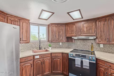 Kitchen - 1545 E Christy Dr, Phoenix, AZ 85020 photo 3 of 3