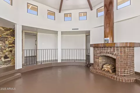Living - 1545 E Christy Dr, Phoenix, AZ 85020 photo 4 of 4