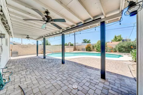 Exterior - 6808 N 11th St, Phoenix, AZ 85014 photo 10 of 12