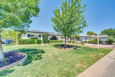Exterior - 6808 N 11th St, Phoenix, AZ 85014 photo 1 of 12
