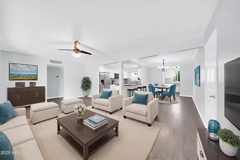 Living - 6808 N 11th St, Phoenix, AZ 85014 photo 5 of 5