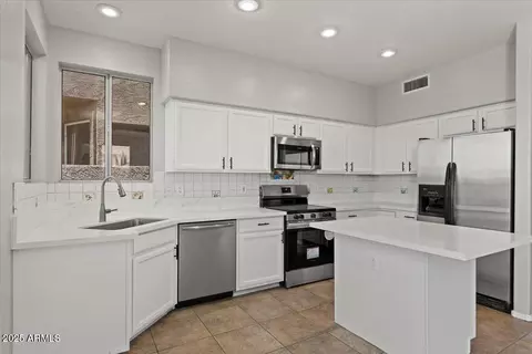 1453 E South Fork Dr, Phoenix, AZ 85048 photo 6