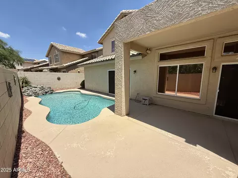 Exterior - 16242 S 12th Pl, Phoenix, AZ 85048 photo 2 of 5