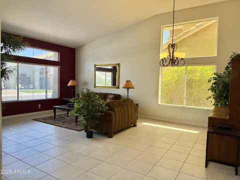 Living - 16242 S 12th Pl, Phoenix, AZ 85048 photo 2 of 6