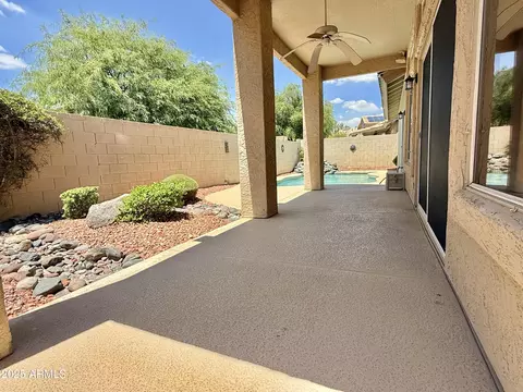 Exterior - 16242 S 12th Pl, Phoenix, AZ 85048 photo 4 of 5