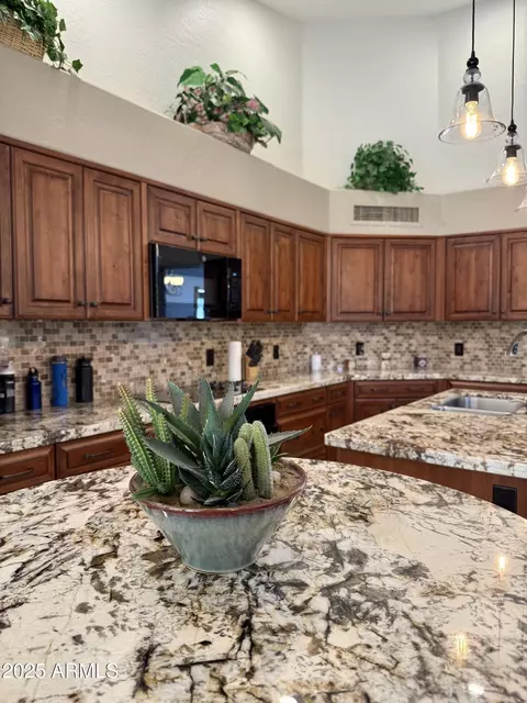 Kitchen - 16242 S 12th Pl, Phoenix, AZ 85048 photo 6 of 7