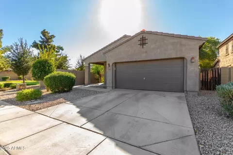 865 E Del Rio St, Chandler, AZ 85225