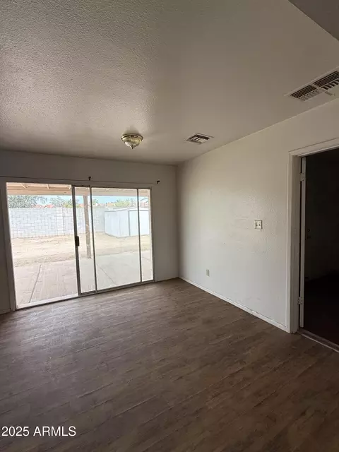 Living - 11802 N 25th Ave, Phoenix, AZ 85029 photo 2 of 2