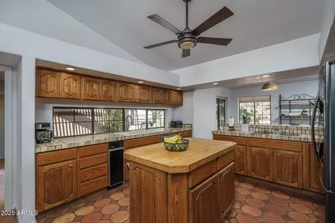 Kitchen - 15 E Briles Rd, Phoenix, AZ 85085 photo 2 of 3