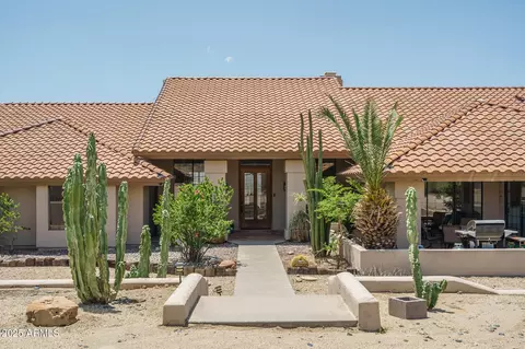 Exterior - 15 E Briles Rd, Phoenix, AZ 85085 photo 11 of 15
