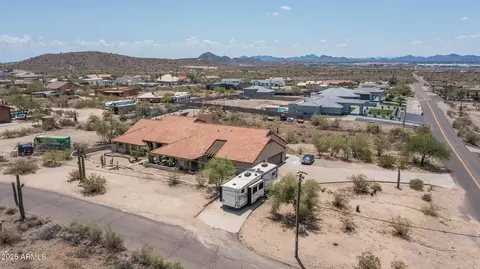 View/Area - 15 E Briles Rd, Phoenix, AZ 85085 photo 3 of 9