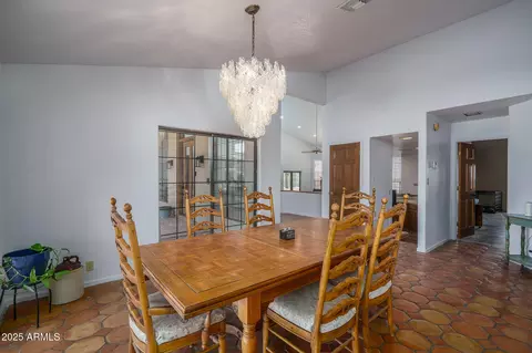 Dining - 15 E Briles Rd, Phoenix, AZ 85085 photo 3 of 4