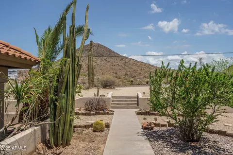 Exterior - 15 E Briles Rd, Phoenix, AZ 85085 photo 12 of 15