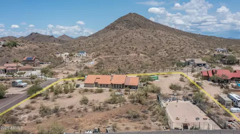 View/Area - 15 E Briles Rd, Phoenix, AZ 85085 photo 7 of 9