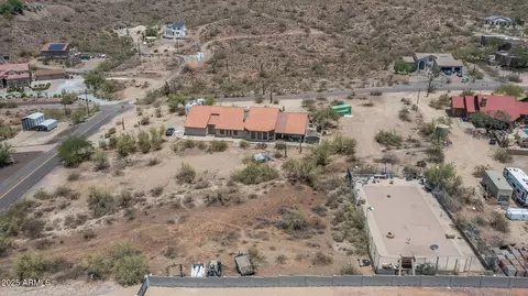 View/Area - 15 E Briles Rd, Phoenix, AZ 85085 photo 8 of 9