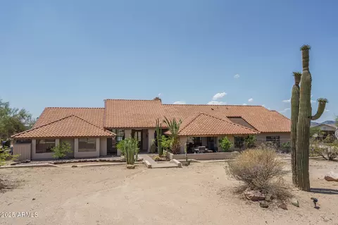 Exterior - 15 E Briles Rd, Phoenix, AZ 85085 photo 14 of 15