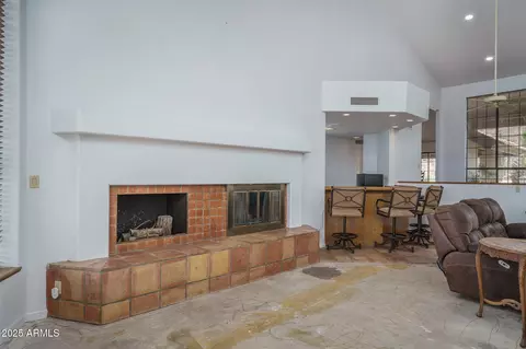 Living - 15 E Briles Rd, Phoenix, AZ 85085 photo 4 of 4