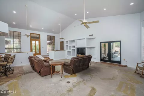 Living - 15 E Briles Rd, Phoenix, AZ 85085 photo 3 of 4