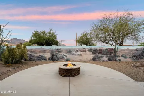 Exterior - 2487 S Conestoga Rd, Apache Junction, AZ 85119 photo 4 of 7