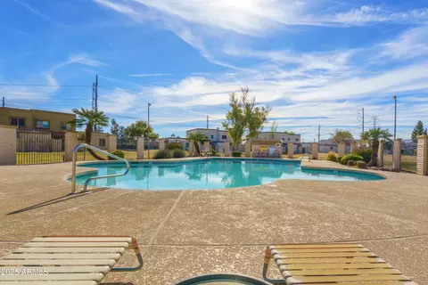 Exterior - 1032 E Redfield Rd, Tempe, AZ 85283 photo 2 of 2