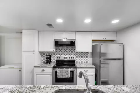 Kitchen - 1032 E Redfield Rd, Tempe, AZ 85283 photo 1 of 3