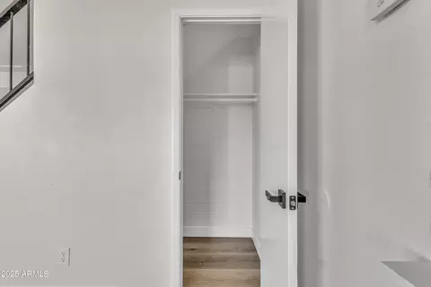 Entry Way - 4714 E Broadway Rd, Phoenix, AZ 85040 photo 4 of 4