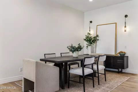 Dining - 3848 E Fairmount Ave, Phoenix, AZ 85018 photo 2 of 2