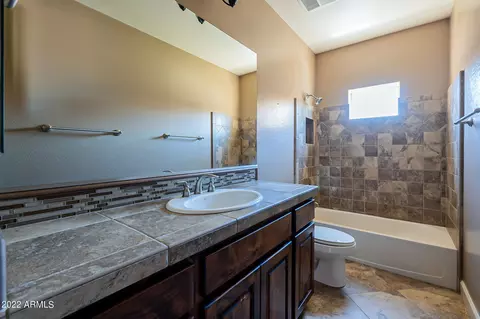 Bath - 4120 E Woodside Way, Gilbert, AZ 85297 photo 2 of 4