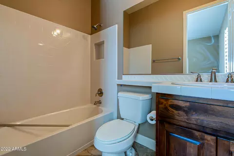 Bath - 4120 E Woodside Way, Gilbert, AZ 85297 photo 4 of 4