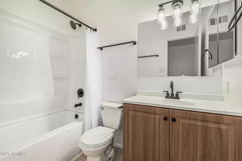 Bath - 1258 E Campus Dr, Tempe, AZ 85282 photo 2 of 2