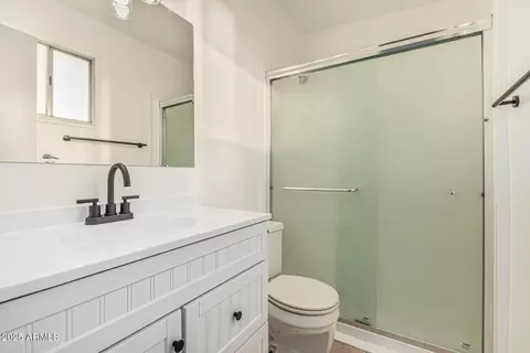 Bath - 1258 E Campus Dr, Tempe, AZ 85282 photo 1 of 2