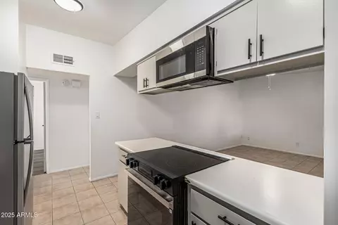 Kitchen - 1258 E Campus Dr, Tempe, AZ 85282 photo 1 of 4