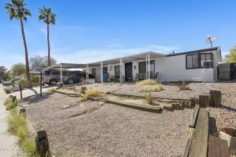 2956 E Sequoia Dr, Phoenix, AZ 85050 photo 2