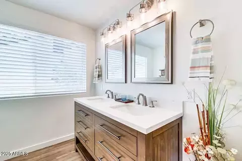 Bath - 2723 Towell St, Overgaard, AZ 85933 photo 1 of 2