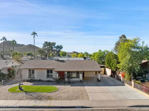 2525 E Nisbet Rd, Phoenix, AZ 85032
