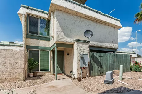 9050 N 51st Ln, Glendale, AZ 85302