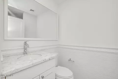 3817 E Highland Ave, Phoenix, AZ 85018 photo 38