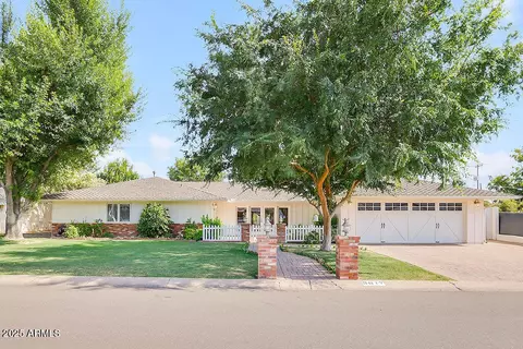 3817 E Highland Ave, Phoenix, AZ 85018 photo 2