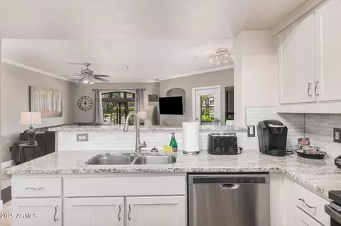 15095 N Thompson Peak Pkwy #1005, Scottsdale, AZ 85260