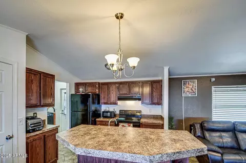 1305 W Summerside Rd, Phoenix, AZ 85041